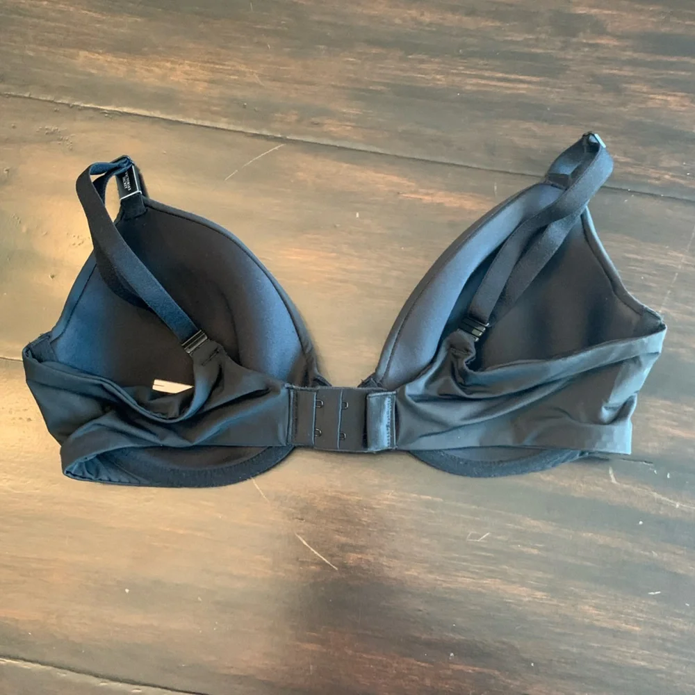 Victoria’s Secret Lightly Lined Underwire T-shirt Demi Bra